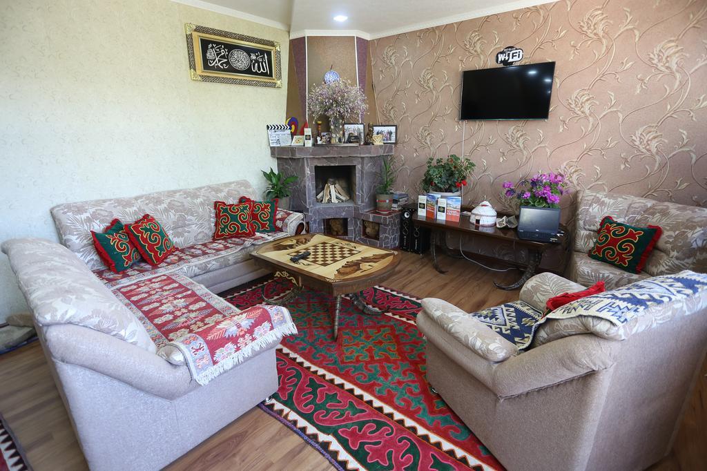 Guest House Emily Bokonbayevo Luaran gambar